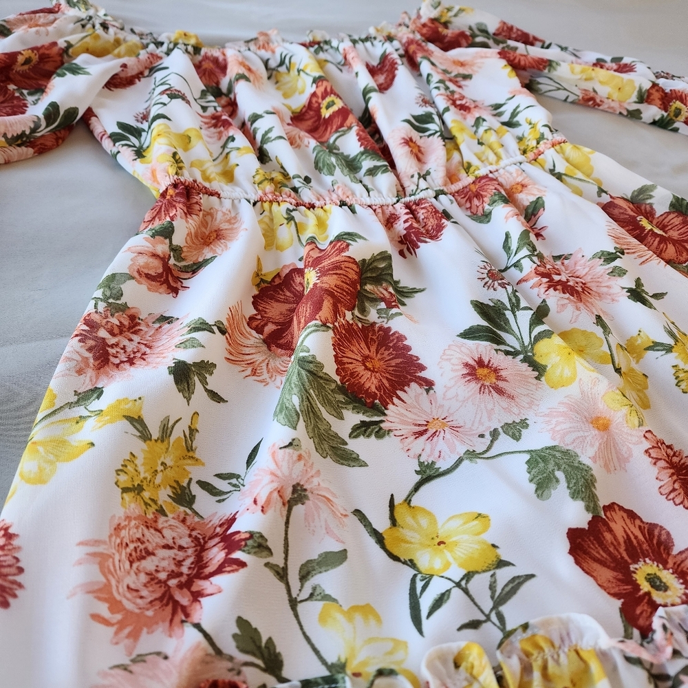 Forever 21 , Large, Floral Thigh Length Dress